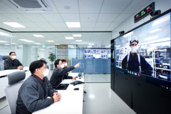 The　Factory　Monitoring　Control　Tower　(FMCT)　in　Ochang　Energy　Plant　(Courtesy　of　LG　Energy　Solution)