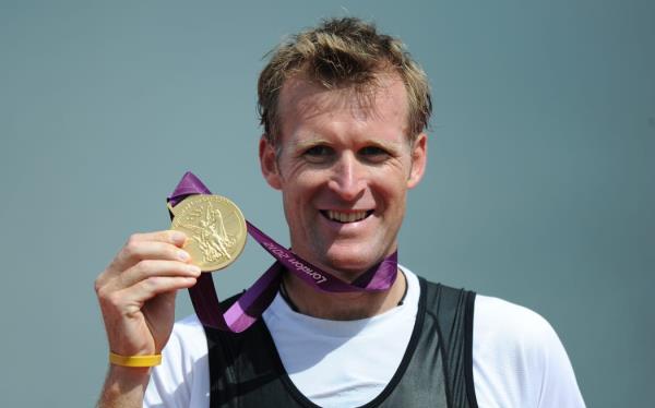 Mahé Drysdale showing off his medal after winning gold at the Lo<em></em>ndon Olympics in 2012.