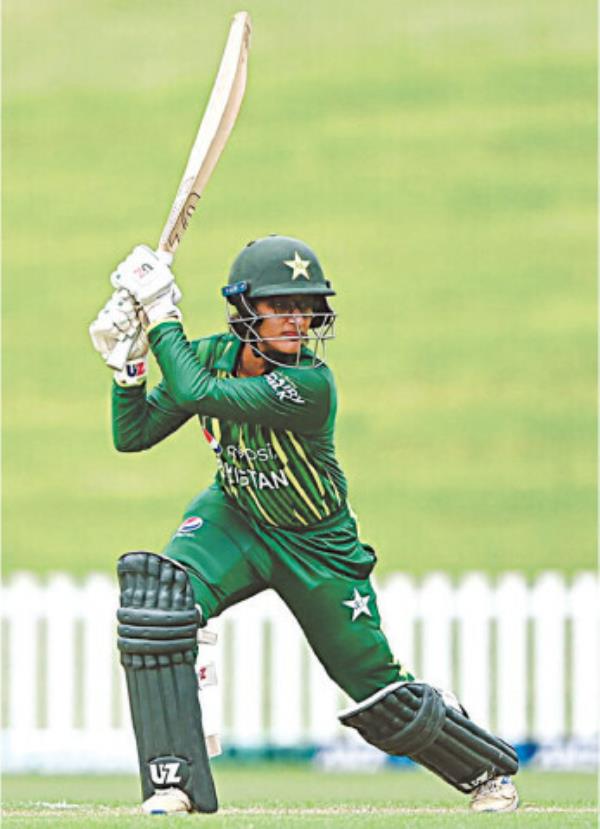 Pakistan opener Muneeba Ali plays a shot during the first T20 against New Zealand at Otago Oval on Sunday.—courtesy PCB 