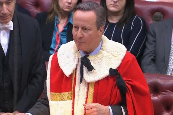 游说者戴维？卡梅伦(David Cameron)重返英国政府引发了愤怒和担忧