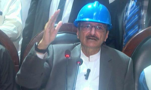  Pakistan Cricket Board chief Zaka Ashraf speaks to the media in Bahawalpur on Monday. — DawnNewsTV