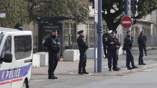 French school wher<em></em>e teacher fatally stabbed evacuated over bomb a<em></em>lert